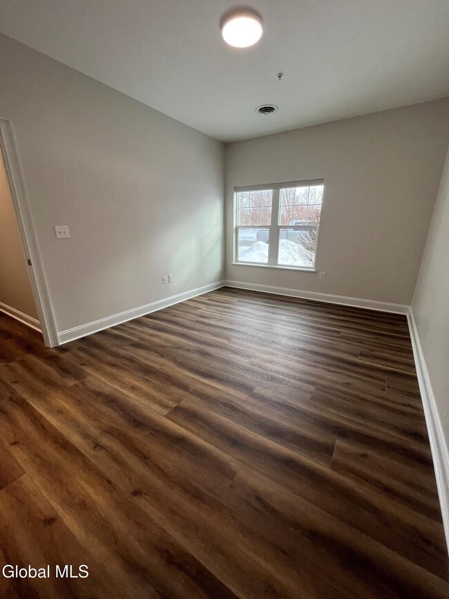 Building Photo - 60 Weibel Ave