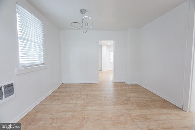 Building Photo - 7309 Sycamore Ave