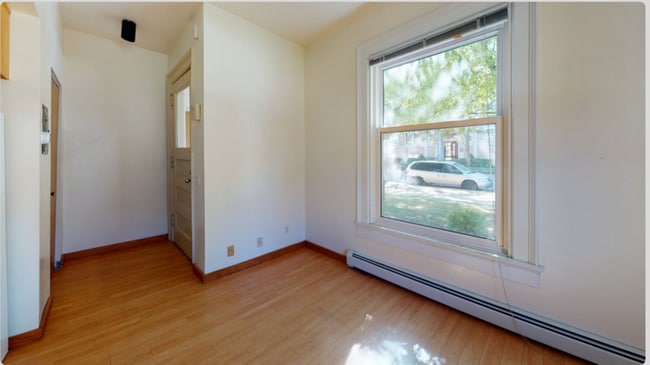 Building Photo - 10 Langdon St