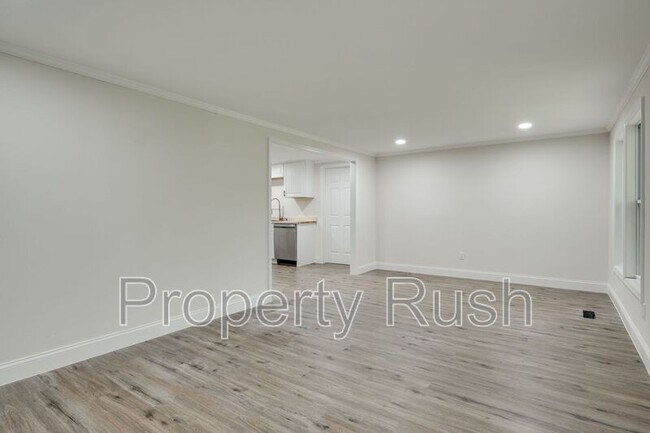 Building Photo - 2670 Salem Valley Rd
