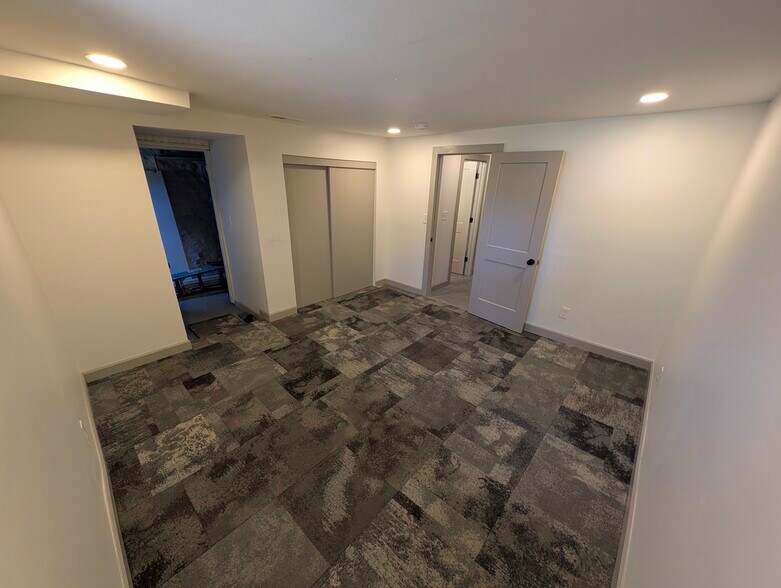 Building Photo - 4111 McRee Ave