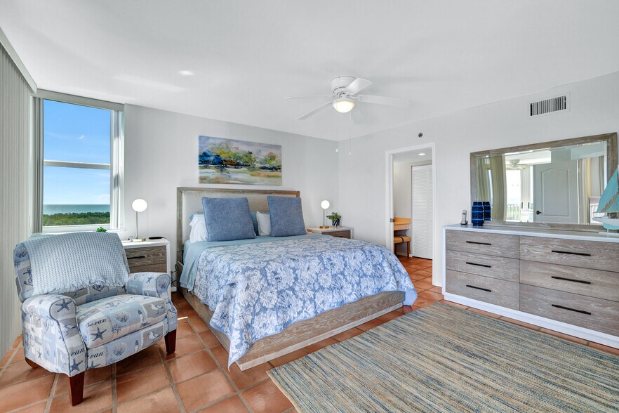 Building Photo - 6361 Pelican Bay Blvd