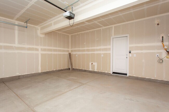 Building Photo - 436 Summer Triangle
