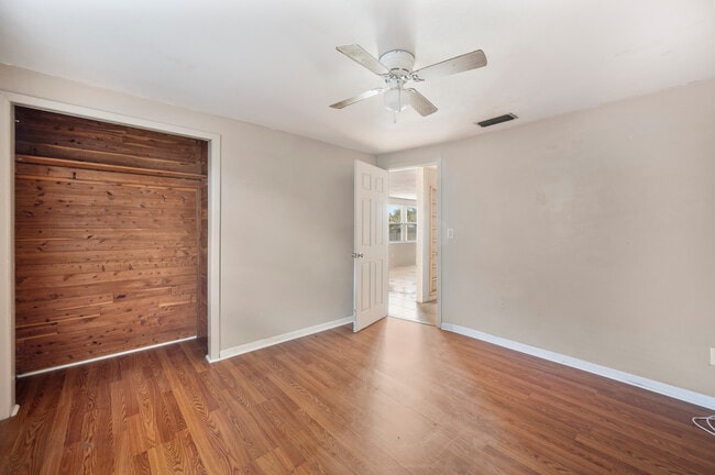 Building Photo - 4719 Blossom Dr