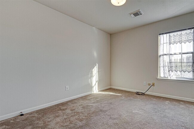 Building Photo - 2642 Skyview Trace Ct