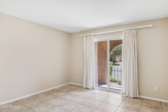 Building Photo - 5208 N 78th Way
