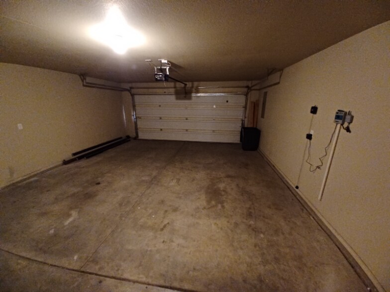 Building Photo - 4212 S Aldredge St