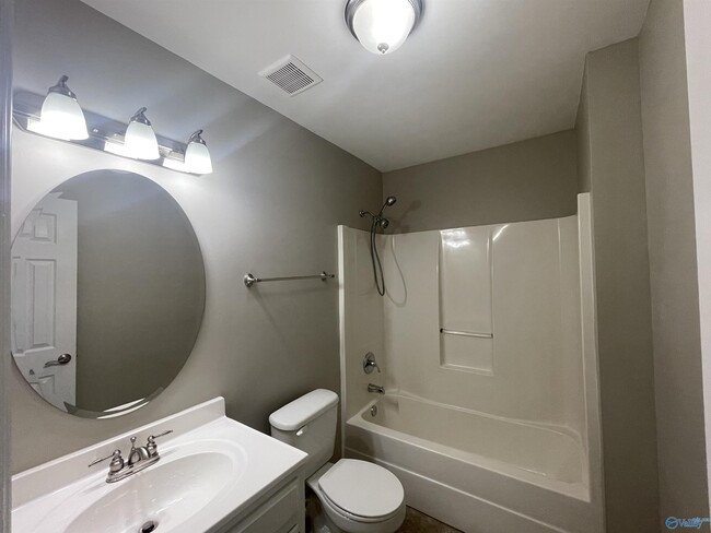 Building Photo - 109 Medicine Bend Dr