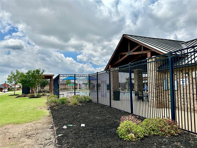 Building Photo - 1100 Blooming Prairie Trail
