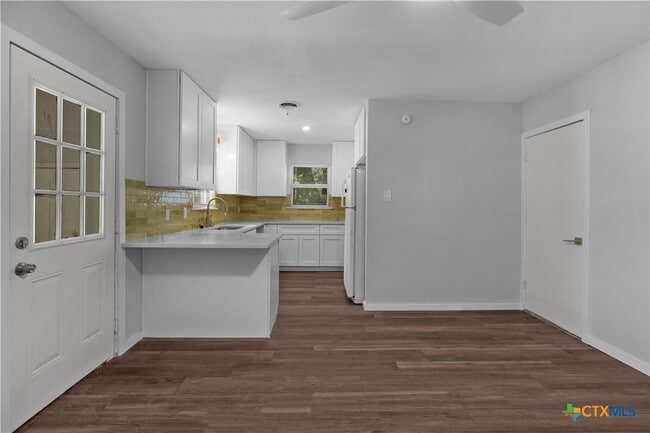 Building Photo - 1302 Metropolitan Dr