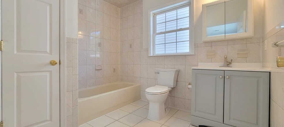 Building Photo - 175-177 Manchester Pl