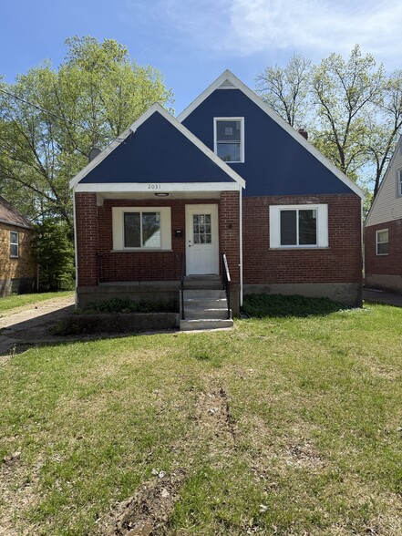 Primary Photo - 2031 Carpenter Dr