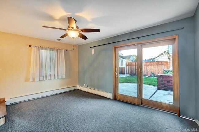 Building Photo - 8 Pearl St