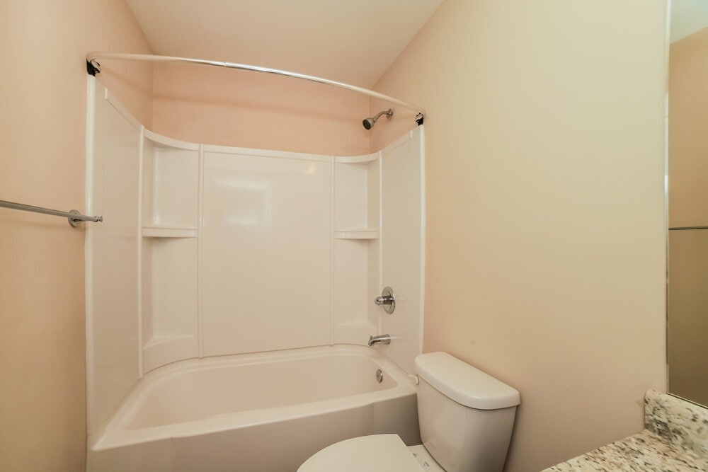 Building Photo - 408 Shady Glen