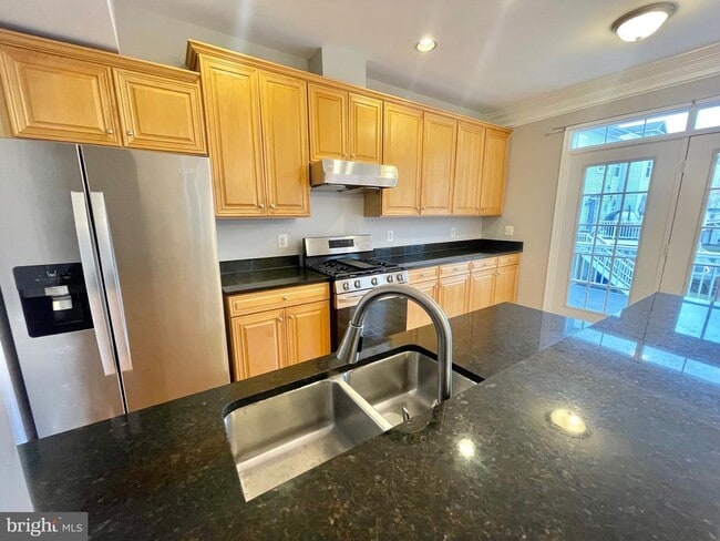 Building Photo - 23411 Rainbow Arch Dr