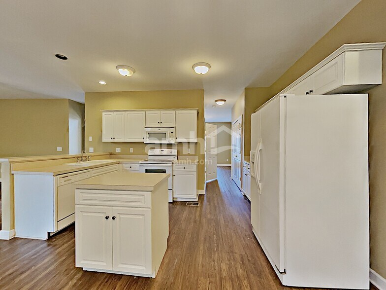 Building Photo - 908 Wonderland Pass