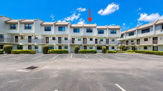 Building Photo - 1300 Seaway Dr