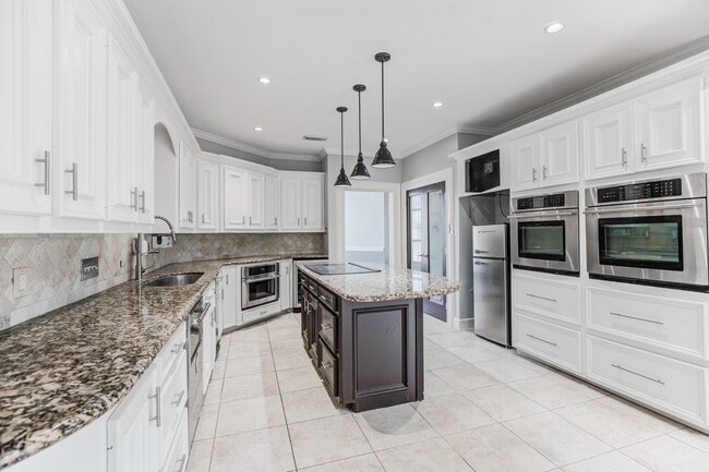 Building Photo - 11618 Snowmass Dr
