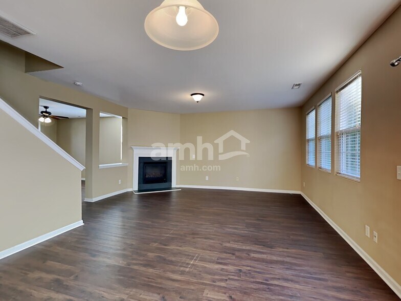 Building Photo - 6001 Ricker Rd