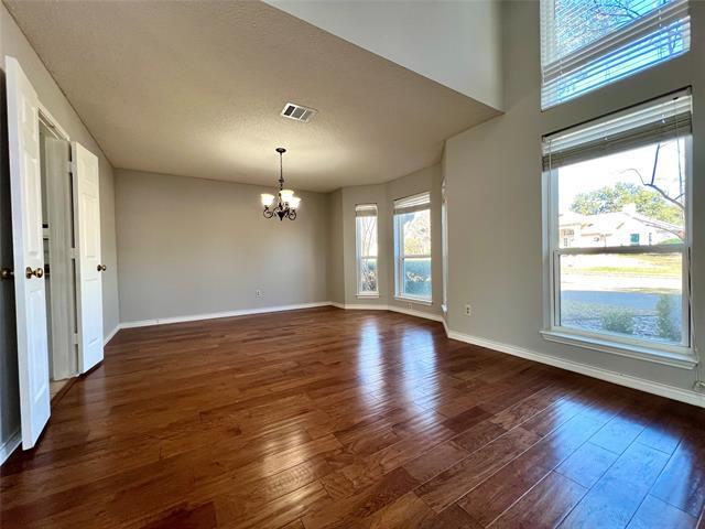 Building Photo - 814 Clearlake Dr