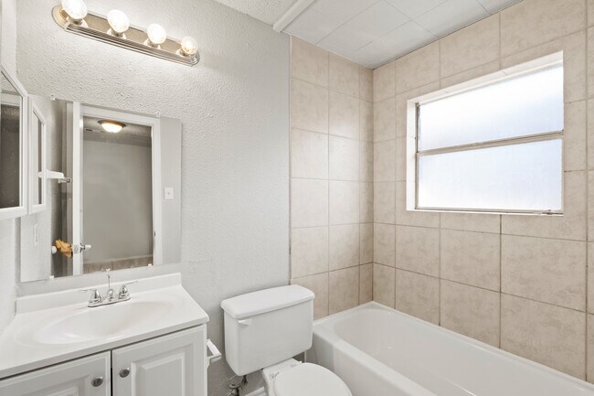 Building Photo - 7522 Sorbete Dr