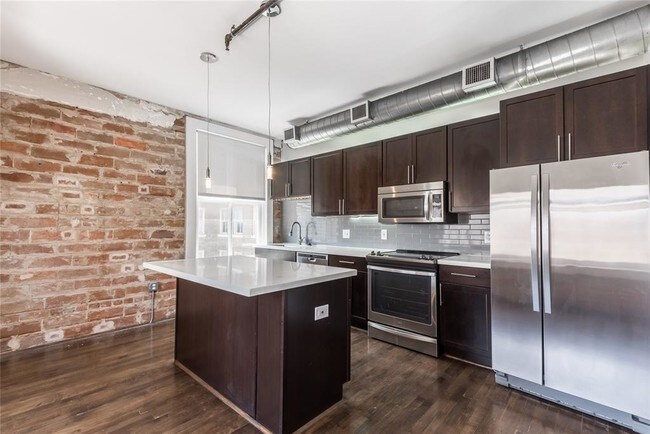 Building Photo - 909 Texas St