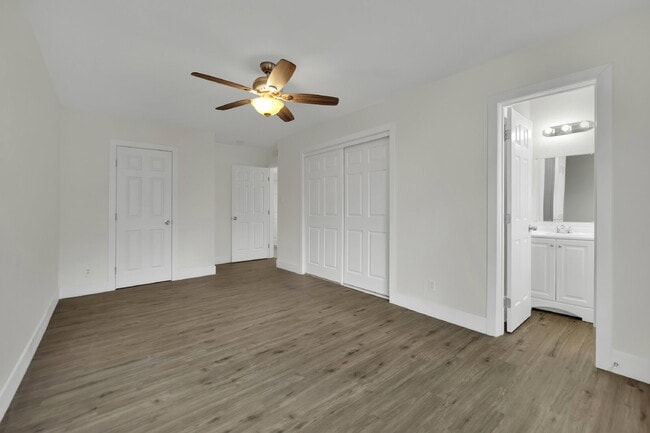Building Photo - 1304 Rexford Pl