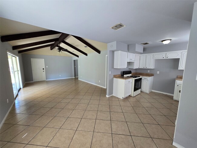 Building Photo - 7731 Deadwood Dr