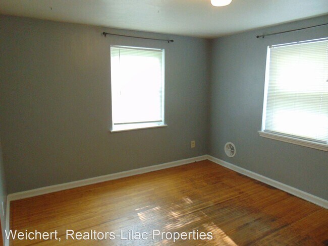 Building Photo - 4 br, 1 bath House - 297 Howard Road
