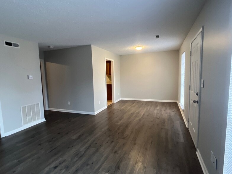 Building Photo - 40 Sta Les Cv