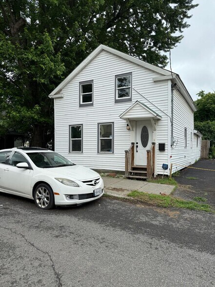 Primary Photo - 24 Academy St