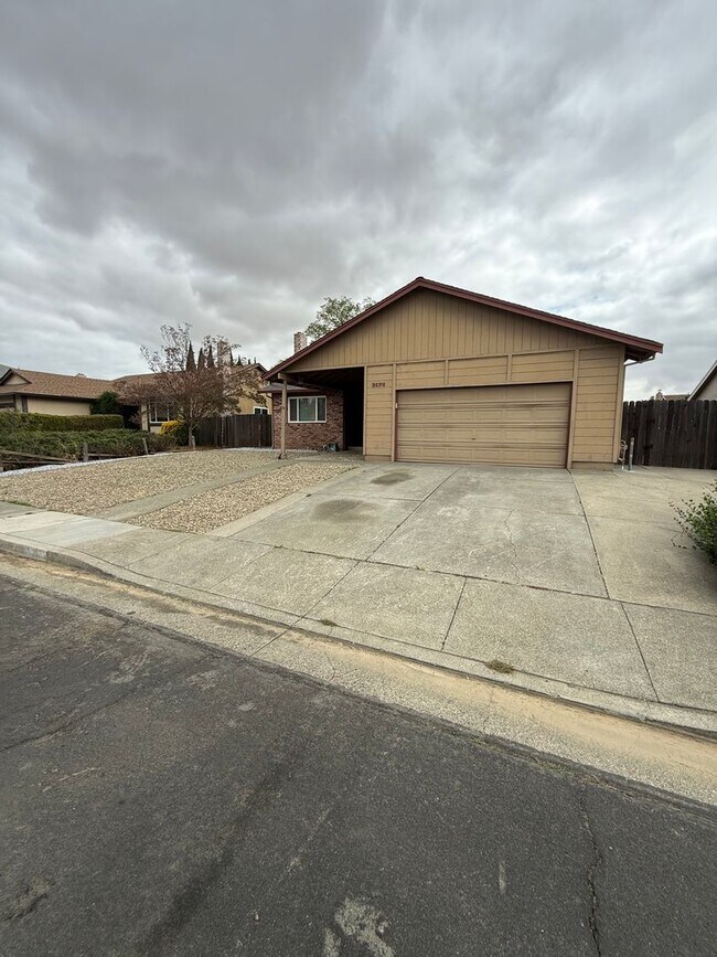 Building Photo - 2878 Cypress Way