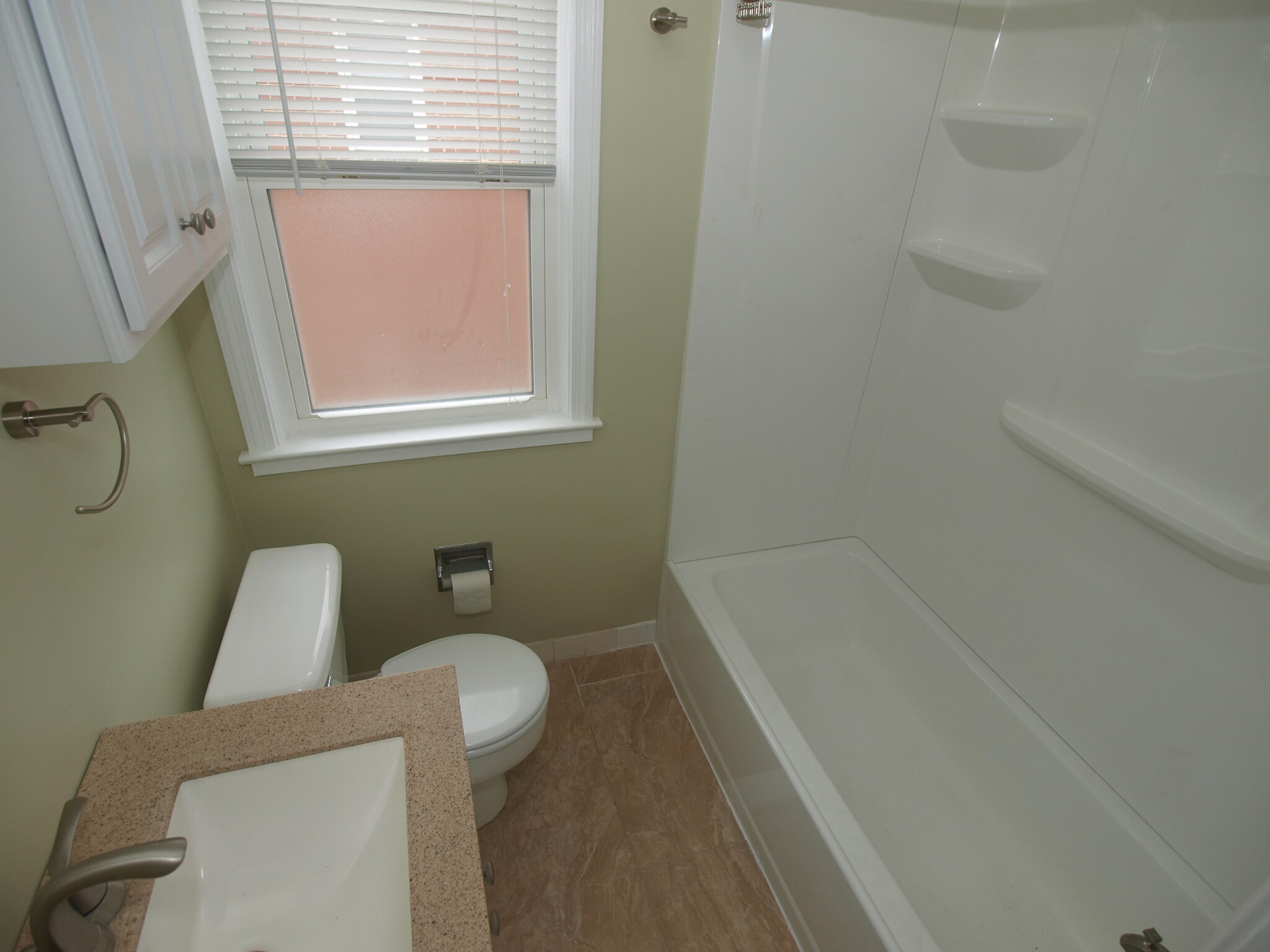 Full Bath - 3422 McShane Way