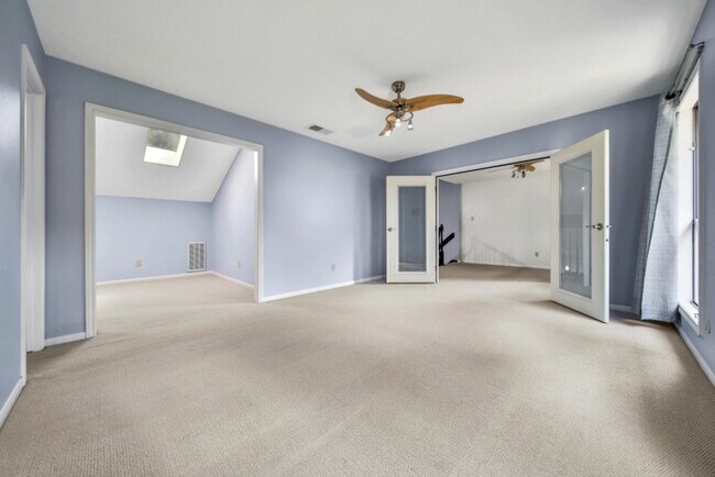 Building Photo - 4137 Ruskin St