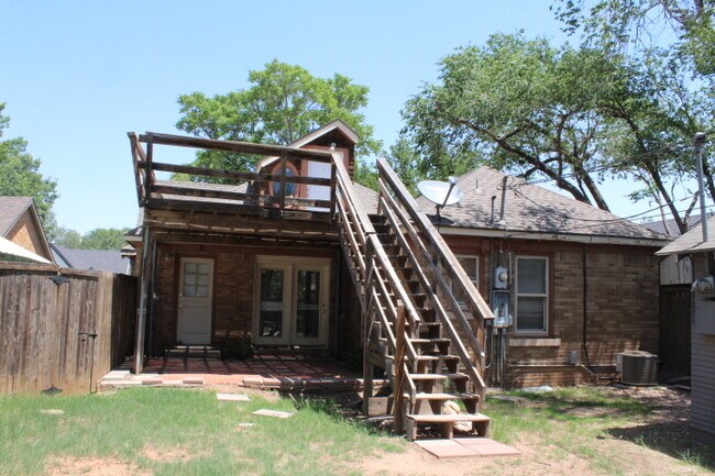 Building Photo - 2615 22nd St