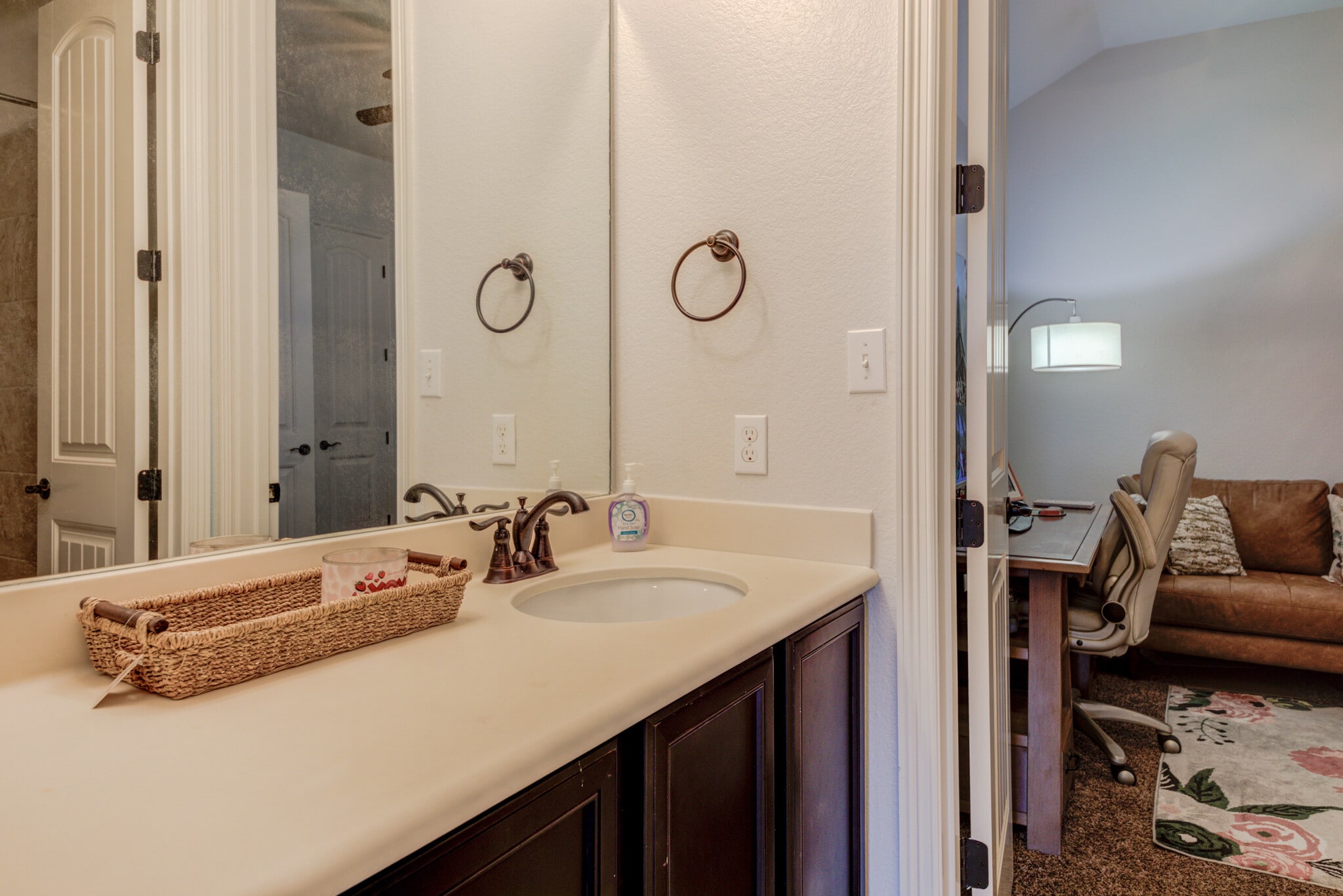 Building Photo - 308 Enchanted Hilltop Way