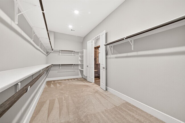 Building Photo - 1835 Brooking Hill Ct