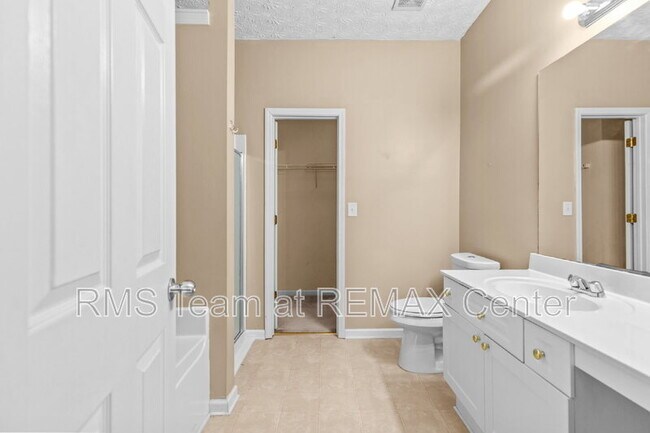 Building Photo - 4932 Vireo Dr