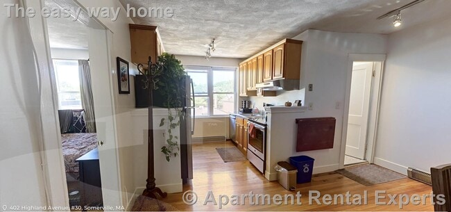 Building Photo - 402 Highland Ave