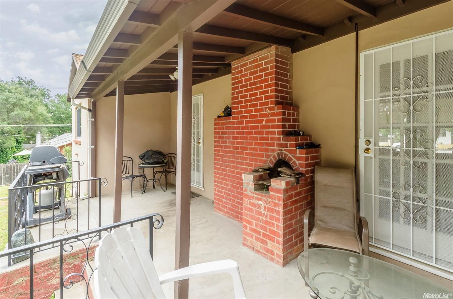 backyard porch - 7120 Palm Ave