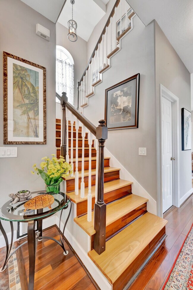 Building Photo - 28 Michiana Dr