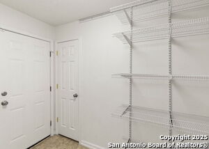 Building Photo - 4602 Oak Climb