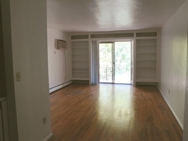 Studio - 3239 Bishop Street