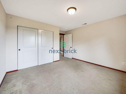 Building Photo - 4 Bed and 3 Bath Lake View Single-family Home is Available for Rent!