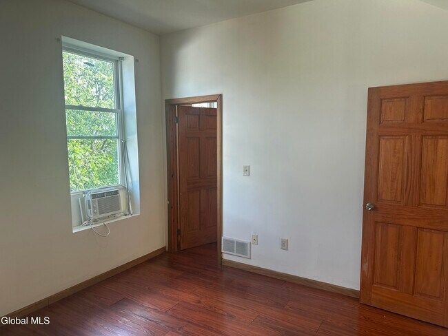 Building Photo - 97 Ten Broeck St