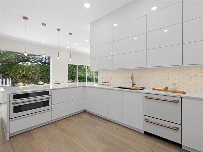 Building Photo - 1707 Caribbean Dr