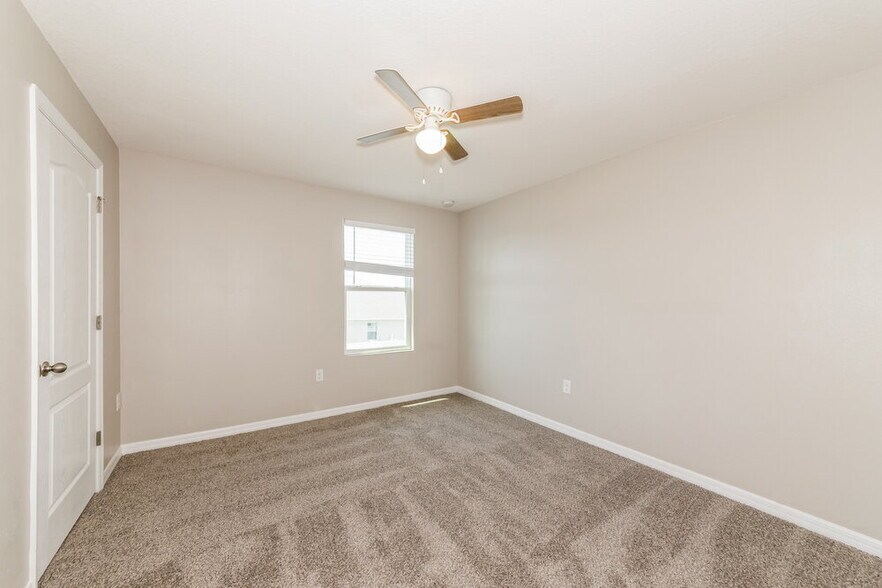 Building Photo - 204 Lone Dove Ln