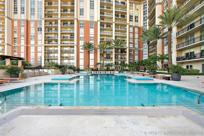 Building Photo - 550 Okeechobee Blvd