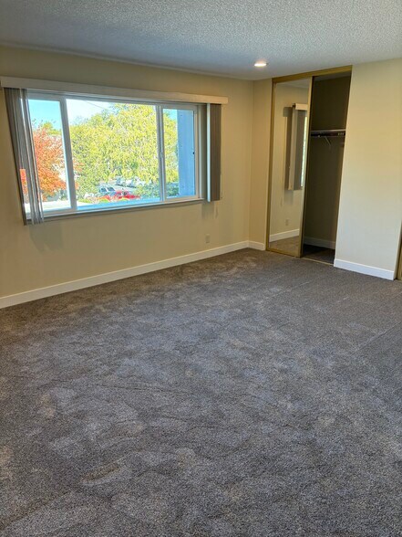 Building Photo - 22462 Salem Ave