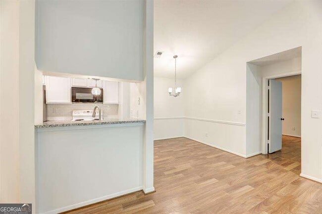 Building Photo - 529 Warm Springs Cir